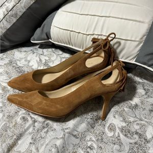 COPY - Marc Fisher Camel Camel Suede pumps with tassel accent sz 8